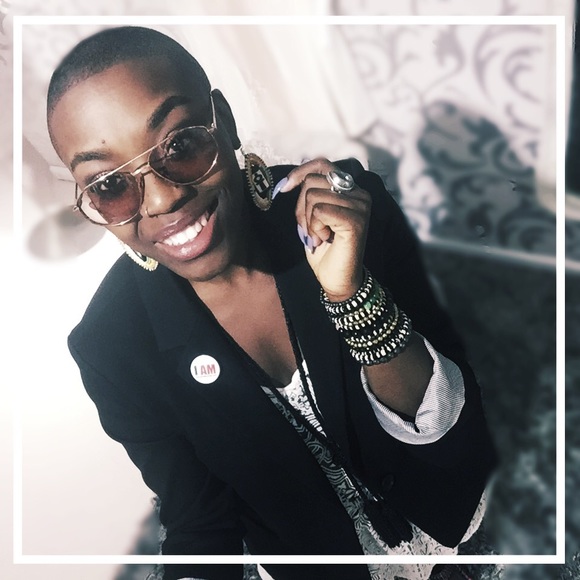 Meet your Posher, Lakesha - Picture 7 of 8